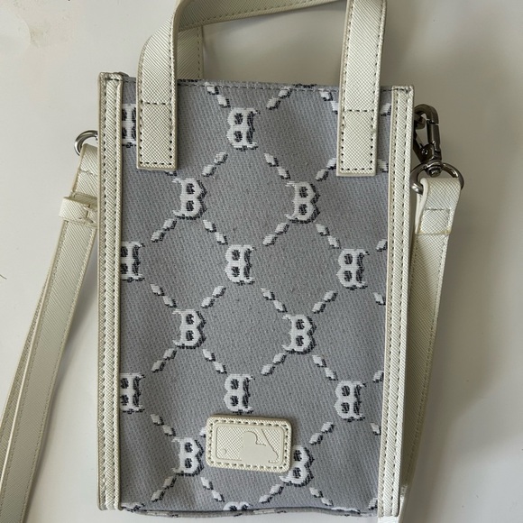 MLB Red Sox Monogram Jaquard Diamond print  Gray and White phone pouch - Picture 2 of 7